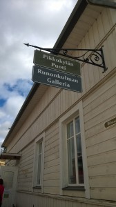 Heta Saarelaisen "jää tila muistojen asua"-näyttely Runonkulman Galleriassa
